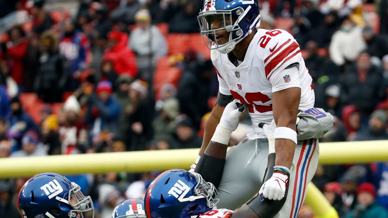 Can't-Miss Play: New York Giants running back Saquon Barkley's pylon-reach  TD pulls Giants within one score