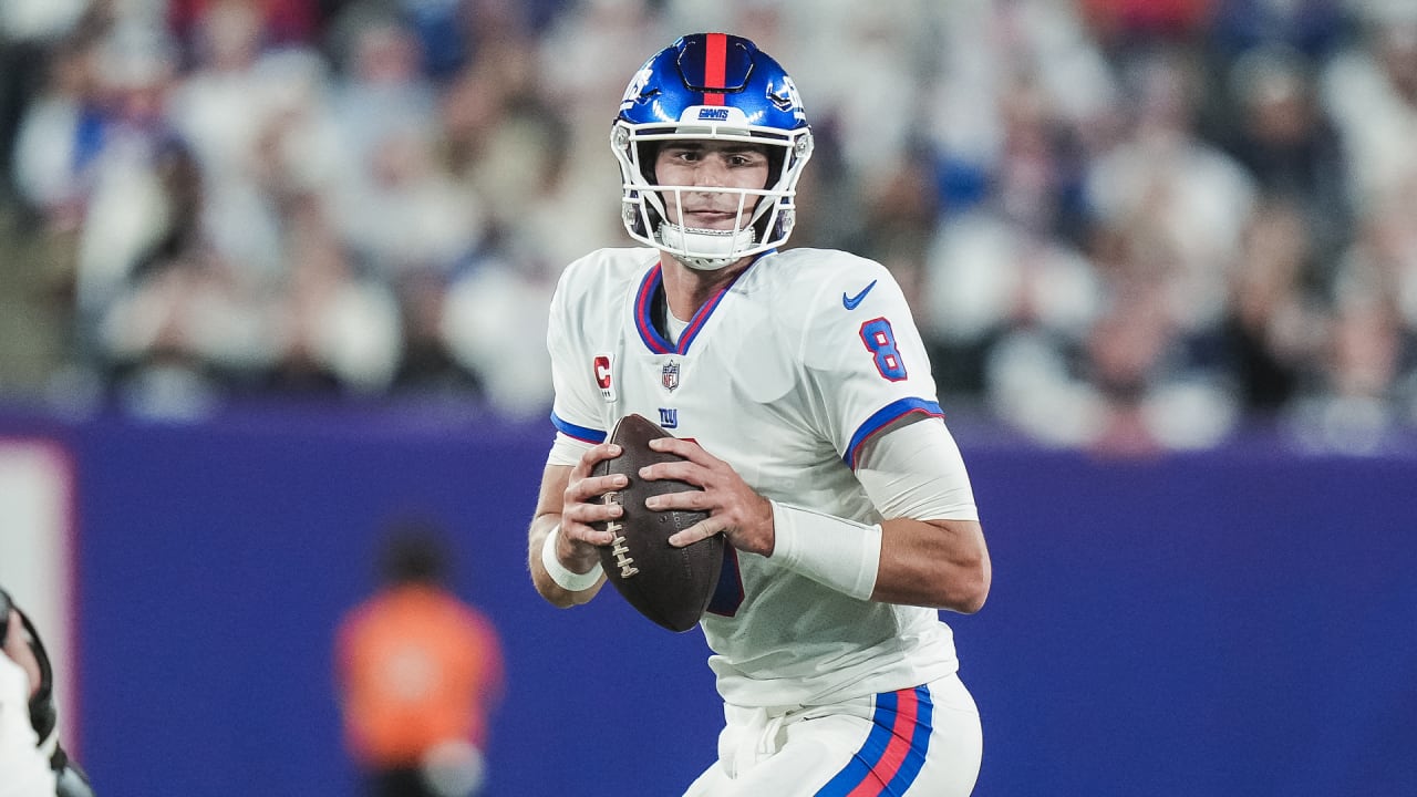 Have You Seen This? Eli Manning dons terrifying 'Chad Powers' mask for Monday  Night Football