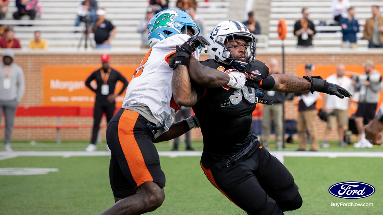 Watch: Longhorns LB DeMarvion Overshown Raising Draft Stock at Senior Bowl  Practices