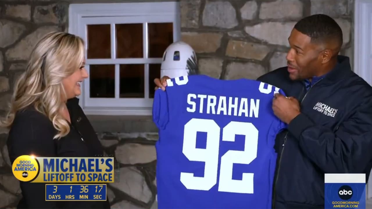 Giants Now: Michael Strahan to bring No. 92 Giants jersey to space