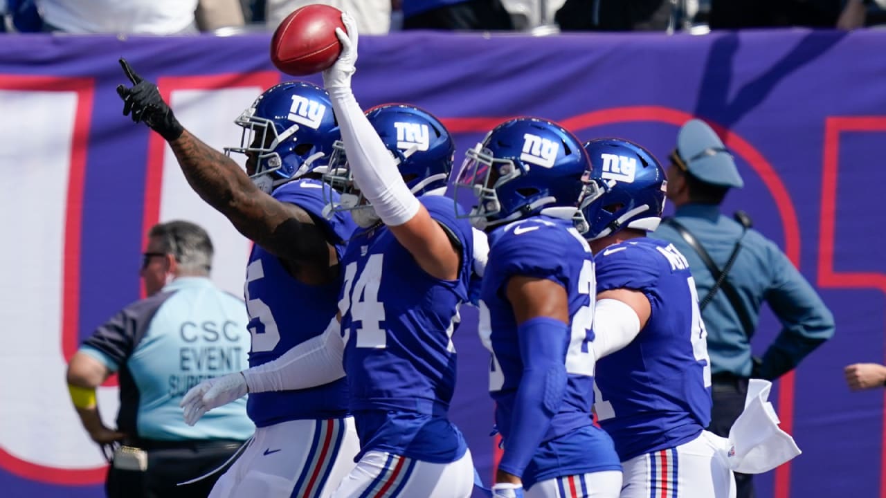 Takeaways from Giants' 19-16 Win Over the Carolina Panthers - Sports  Illustrated New York Giants News, Analysis and More