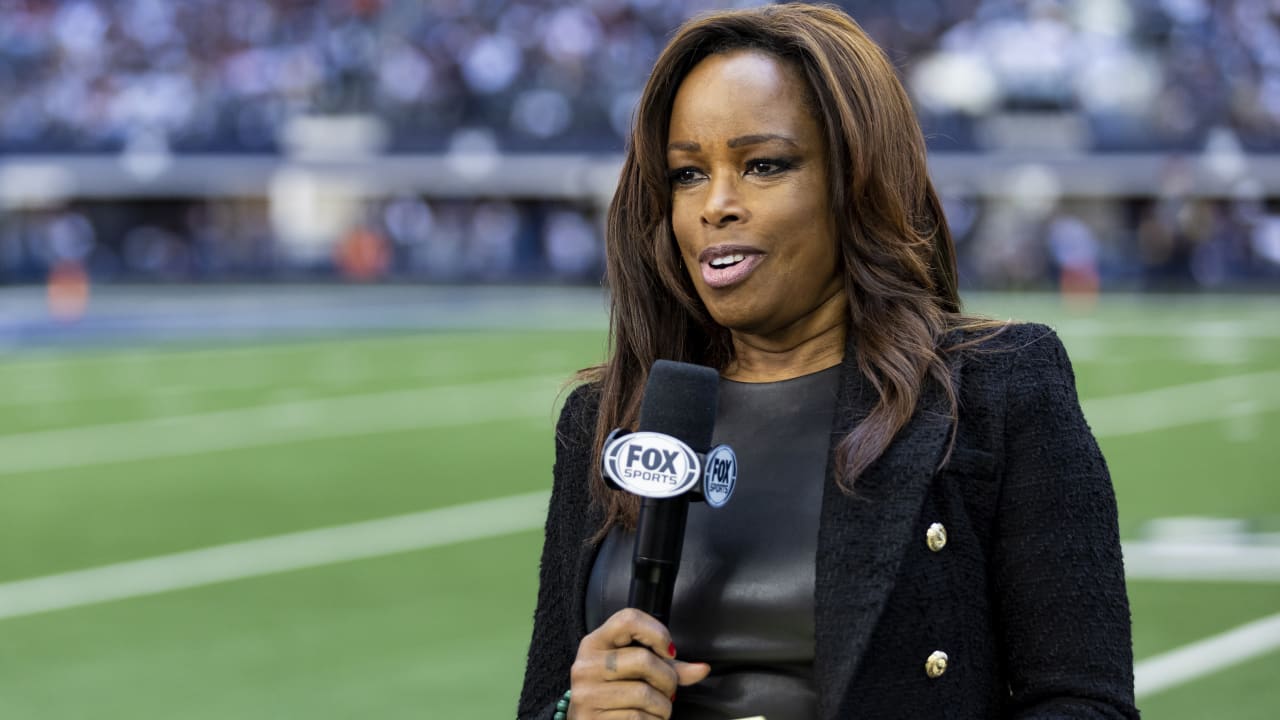 Fox Sports National Football League sideline reporter Pam Oliver