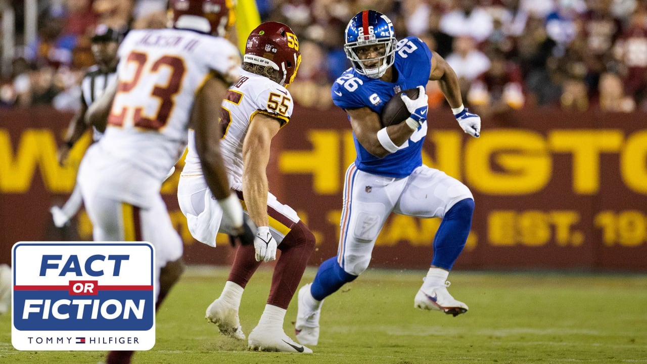 Fullback Chuck Mercein of the New York Giants, 29, carries ball