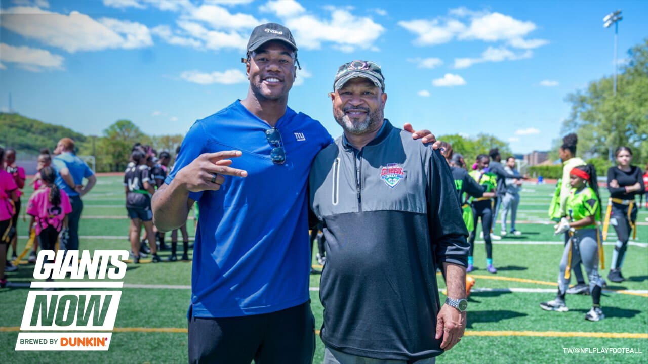 Giants Now: Bobby Okereke hosts girls flag football clinic with Diana Flores