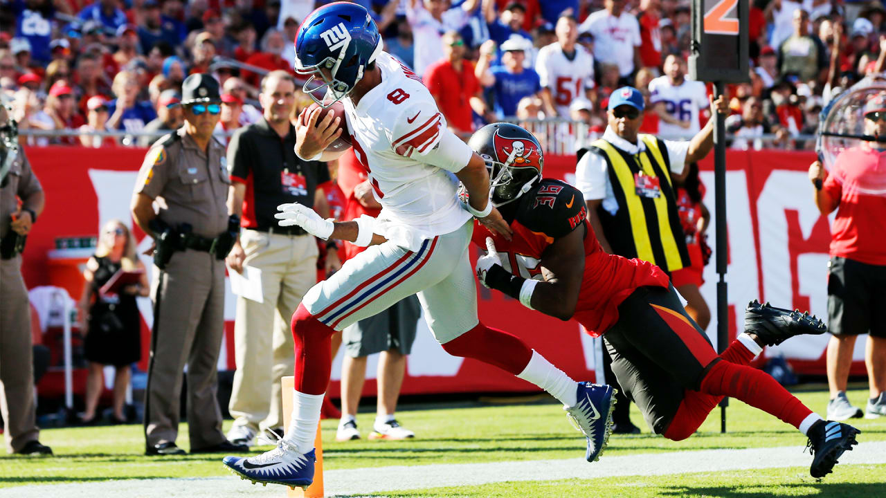 Jones sparkles in his start, Giants rally past Bucs, 32-31