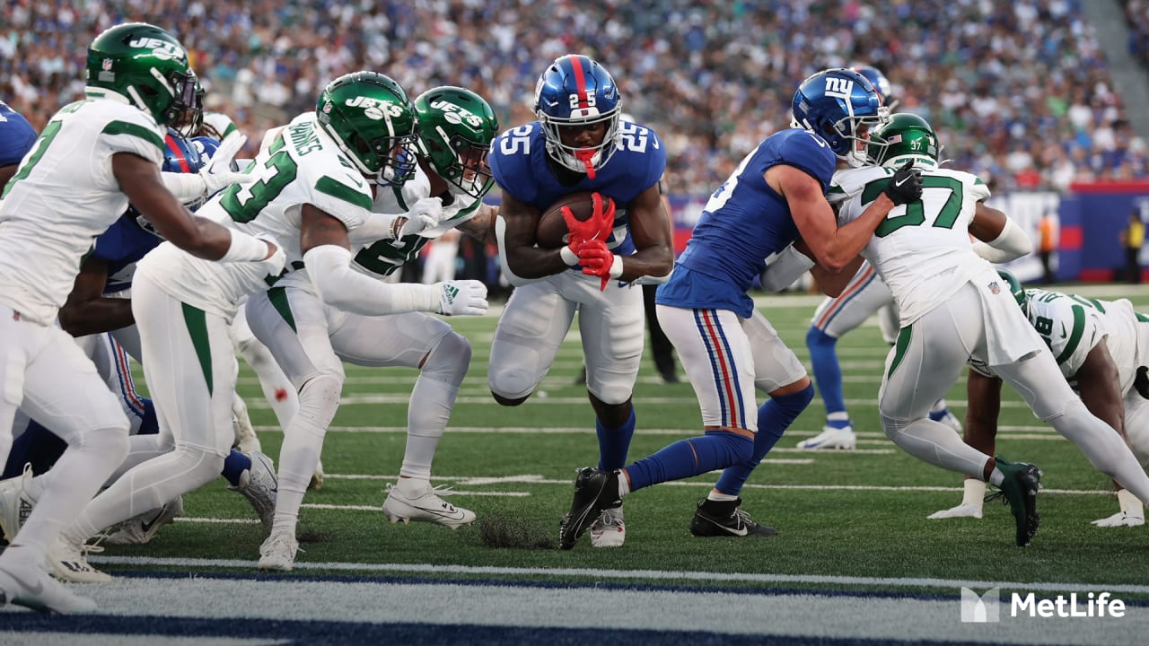 Photos: The Jets take on the Giants in preseason Week 3 at MetLife