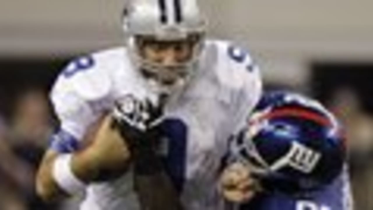 Giants focus on keeping Romo in pocket