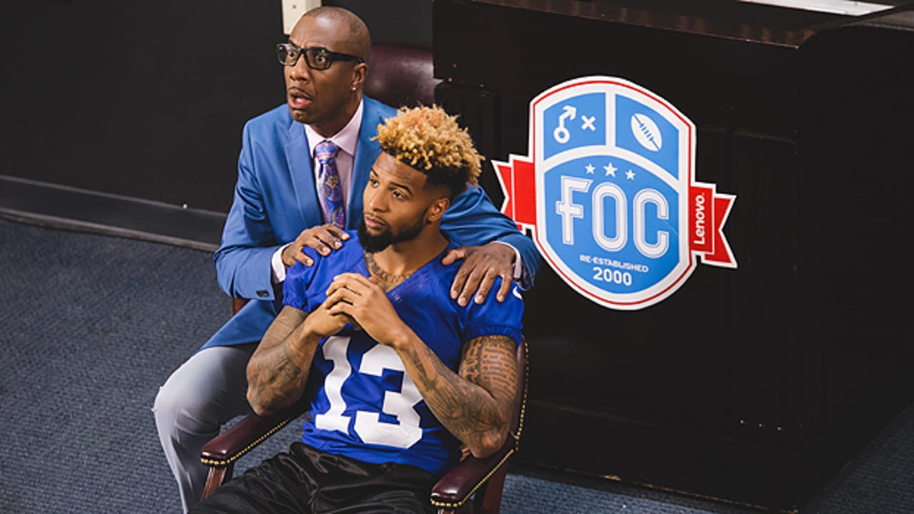 Giants' Odell Beckham signs jersey for young fan (video) - Sports