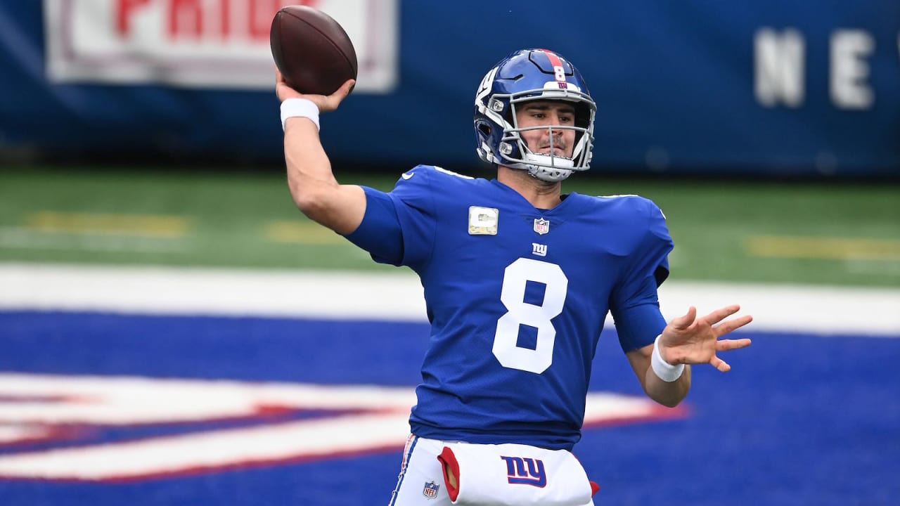 New York Giants quarterback Daniel Jones' shifty play-fake leaves tight end  Daniel Bellinger open on 4-yard TD