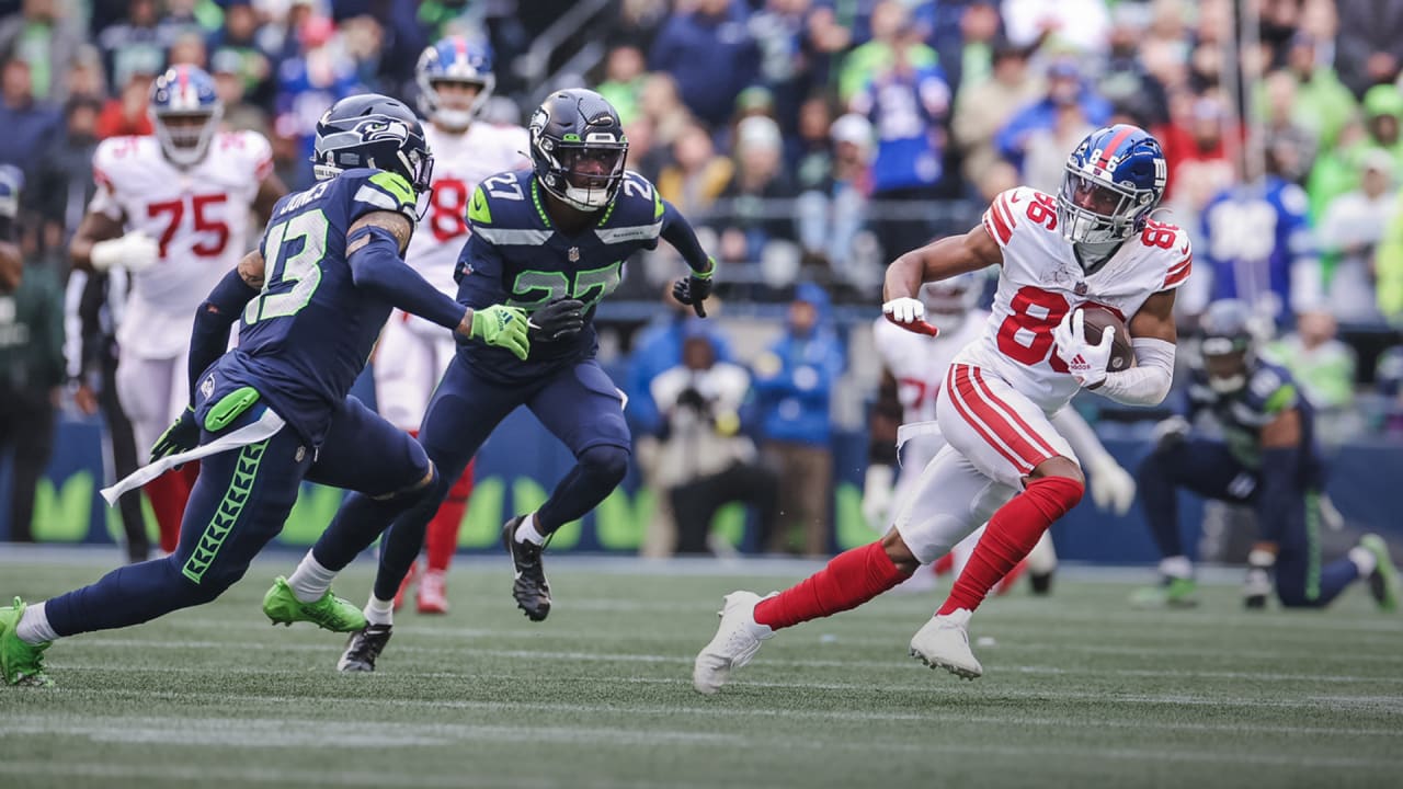 Seattle Seahawks 24-3 vs New York Giants LIVE RESULT: Daniel Jones sacked  11 times as Seahawks defense dominates in win