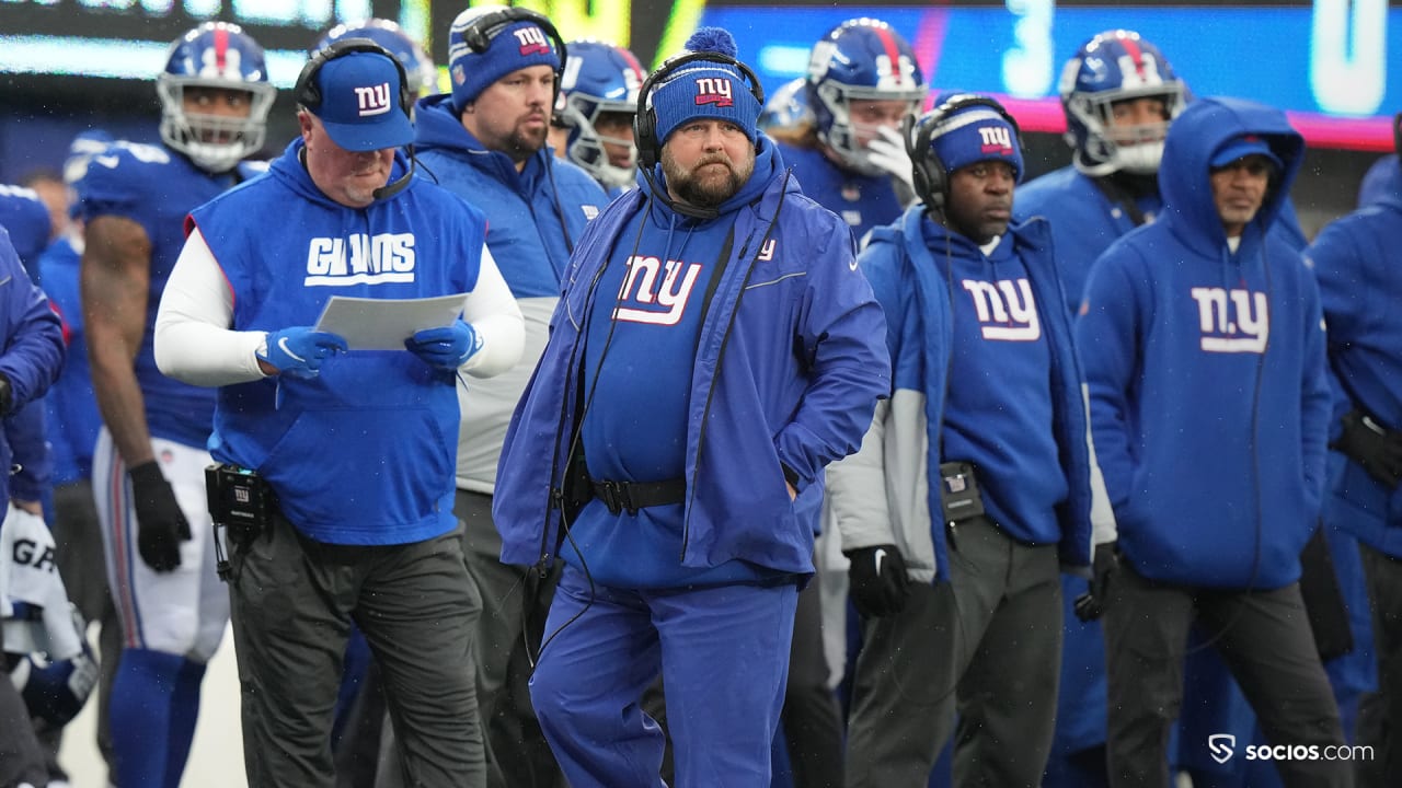 Redskins routed by Giants, 40-16, as many fans leave at halftime