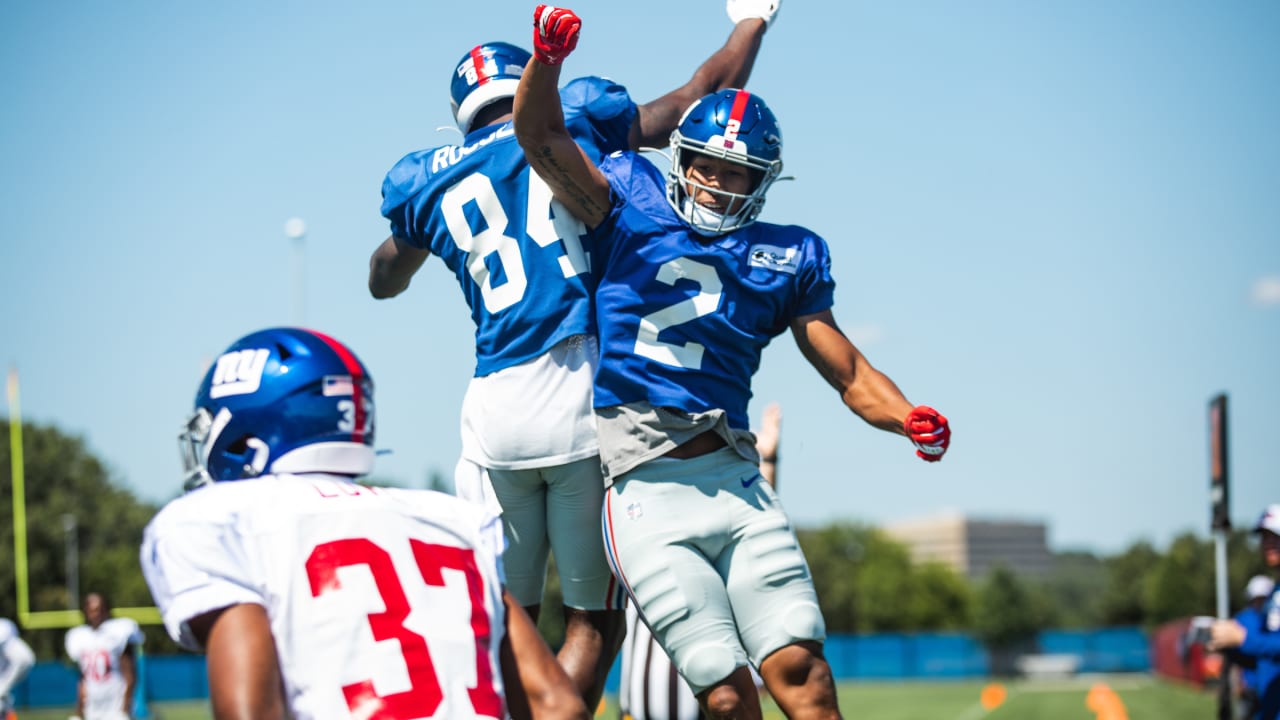 Best action shots from Monday's Giants Camp practice