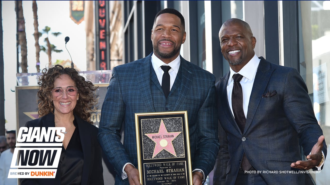 Giants Now Michael Strahan Receives Hollywood Walk Of Fame Star 