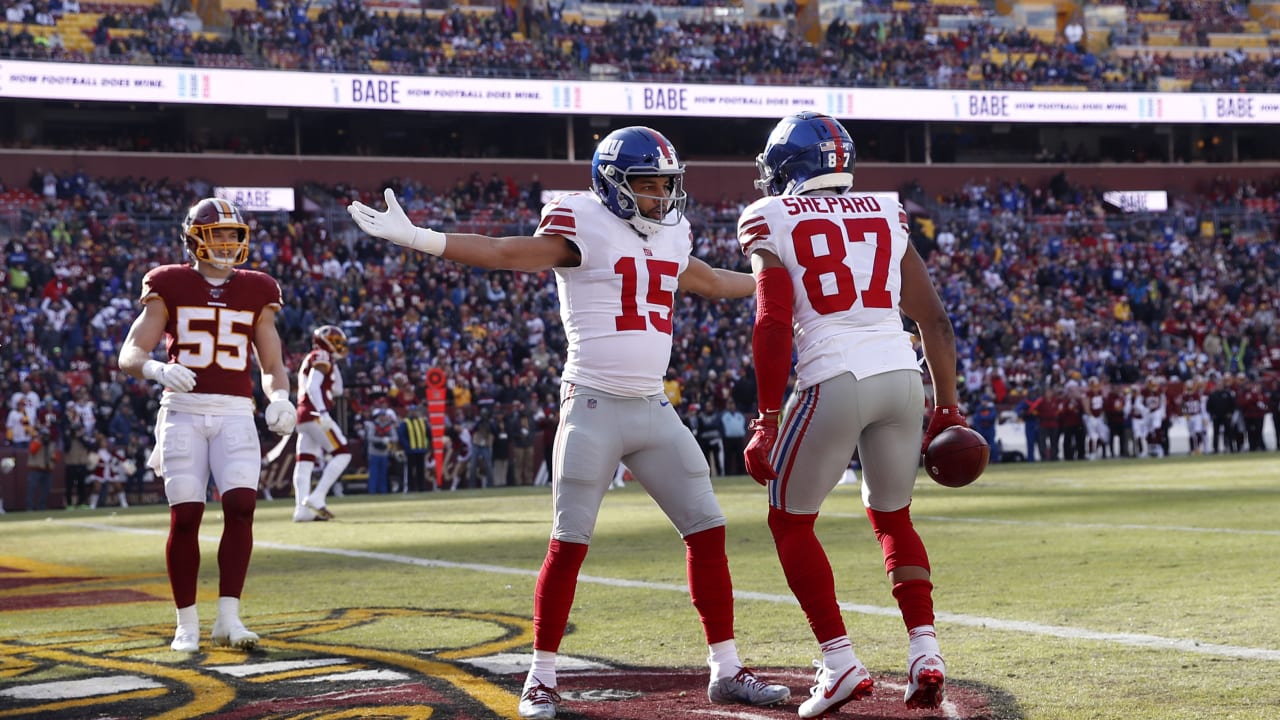 Photos: Giants vs. Redskins from the sidelines.