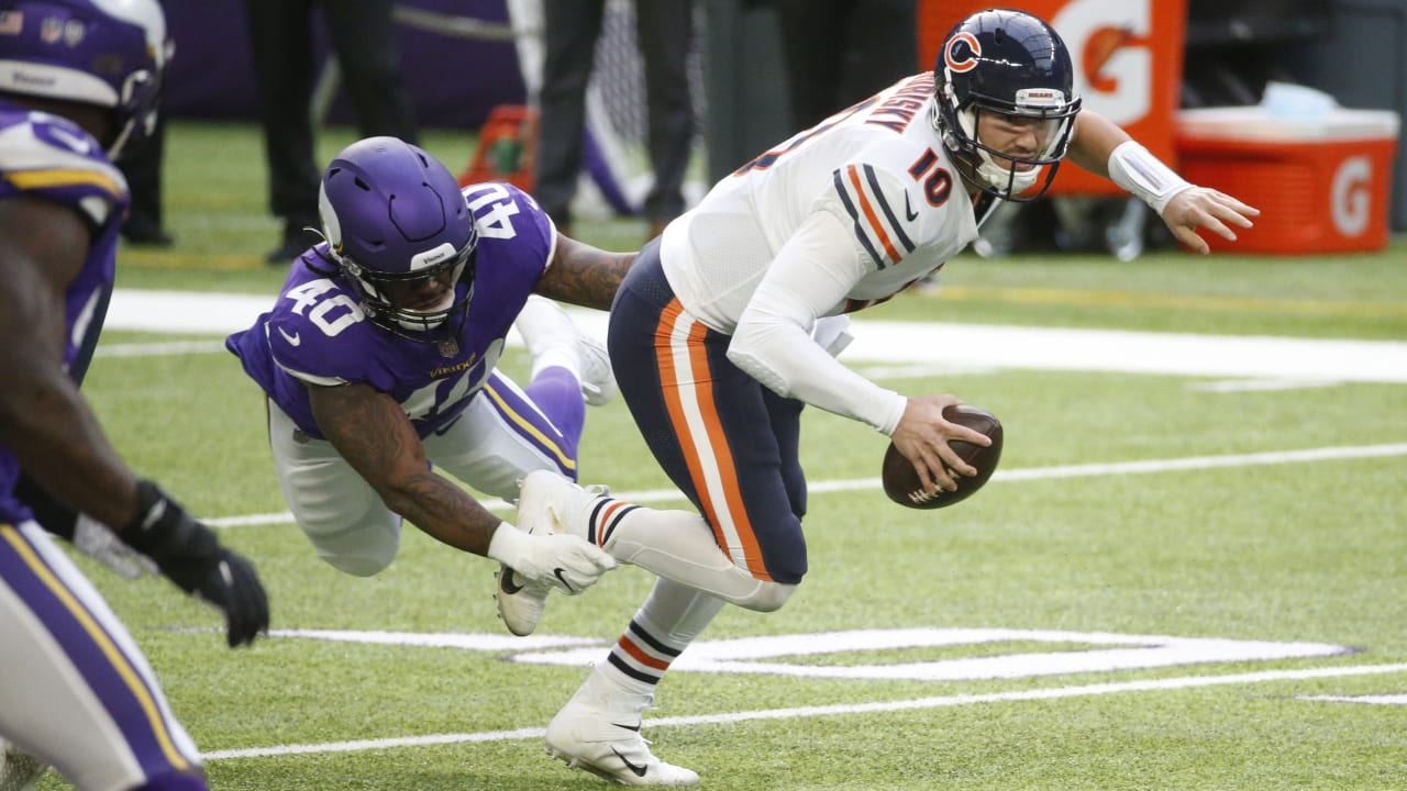 Cincinnati Bengals tackle Eric Winston (73) celebrates after wide