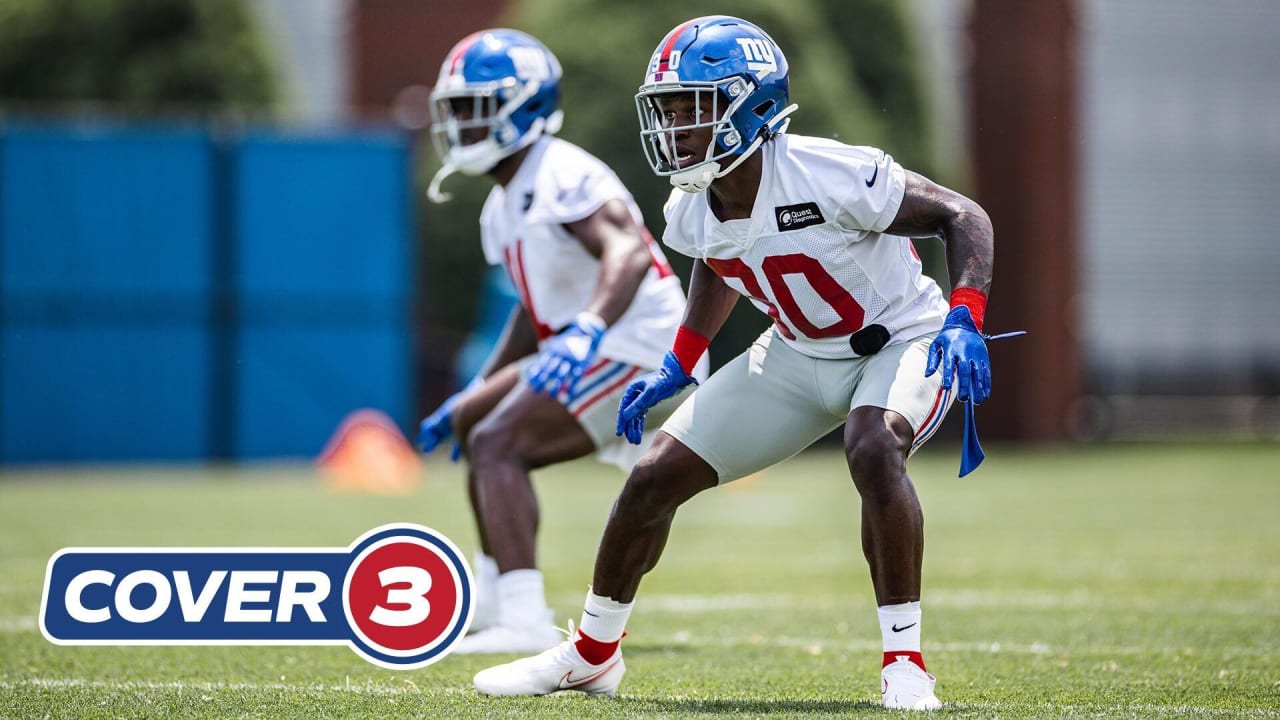 Giants' edge Elerson Smith off to fast start in first real NFL training  camp - Big Blue View