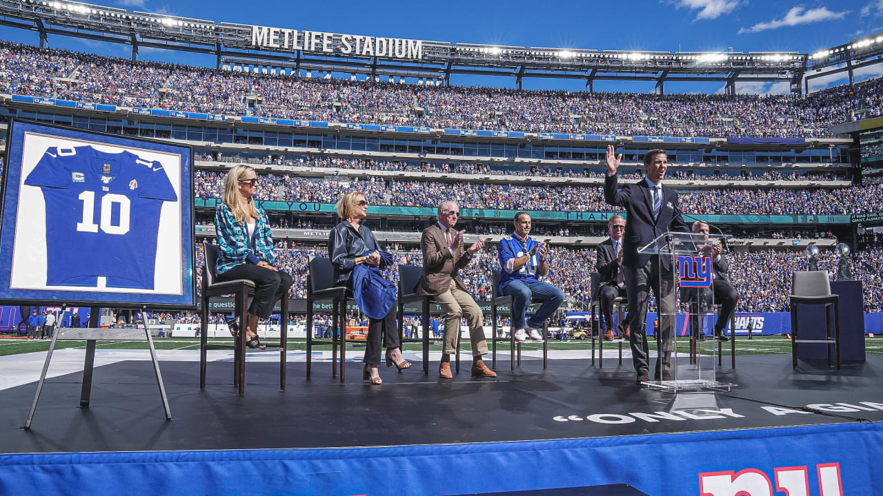 NY Giants induct Eli Manning into Ring of Honor, retire jersey No. 10