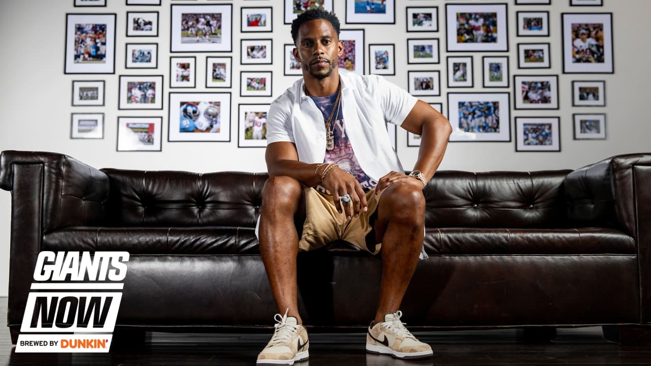 Victor Cruz's foundation partners with Foot Locker to get hometown