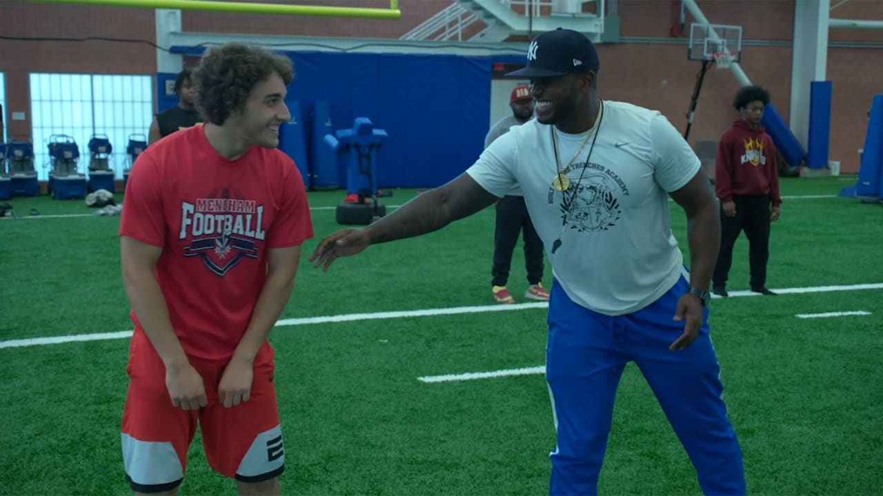 New York Giants host gay football clinic with NFL players and