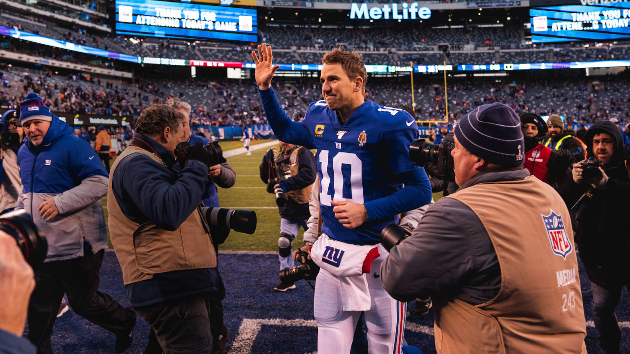 NY Giants' Eli Manning Burned Bright in the Rain, But It Won't Be Enough to  Resurrect Career