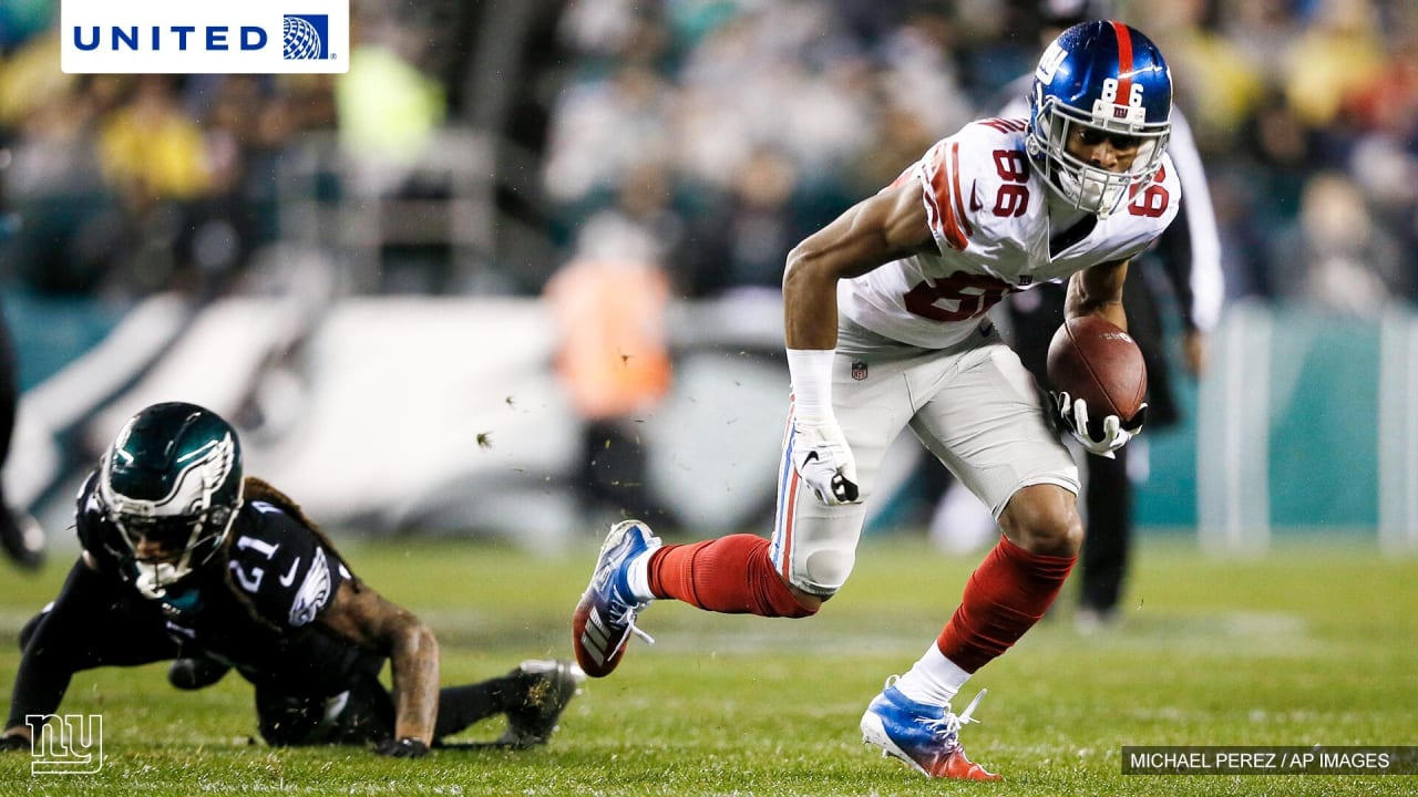 New York Giants safety Trenton Thompson (39) greets New England