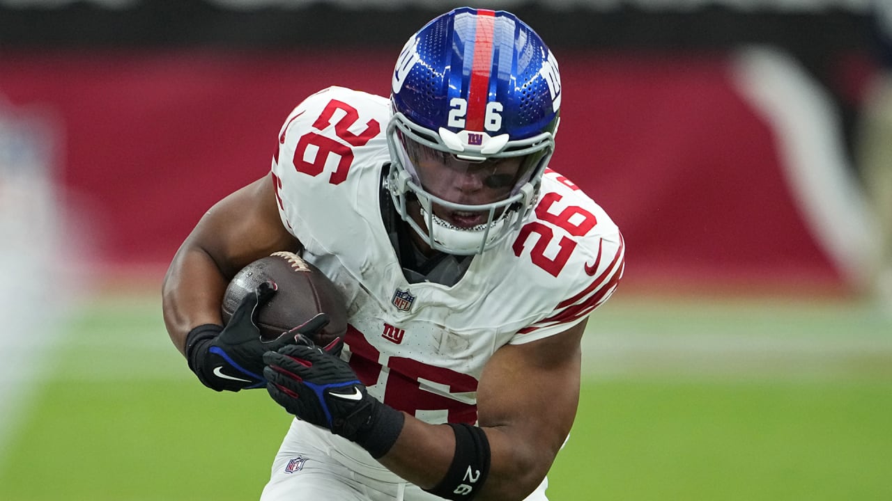 New York Giants' Saquon Barkley suffers ACL tear against Chicago