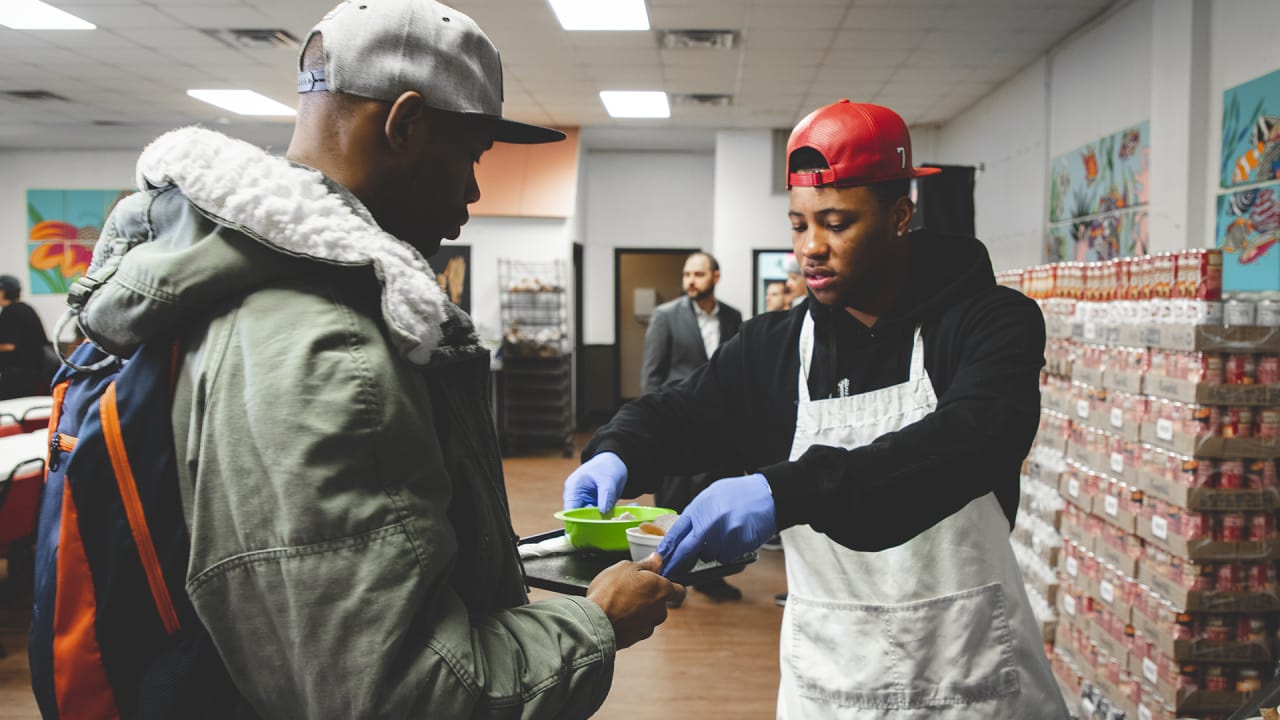 Saquon Barkley Joins Up With Campbells Soup To Feed Homeless