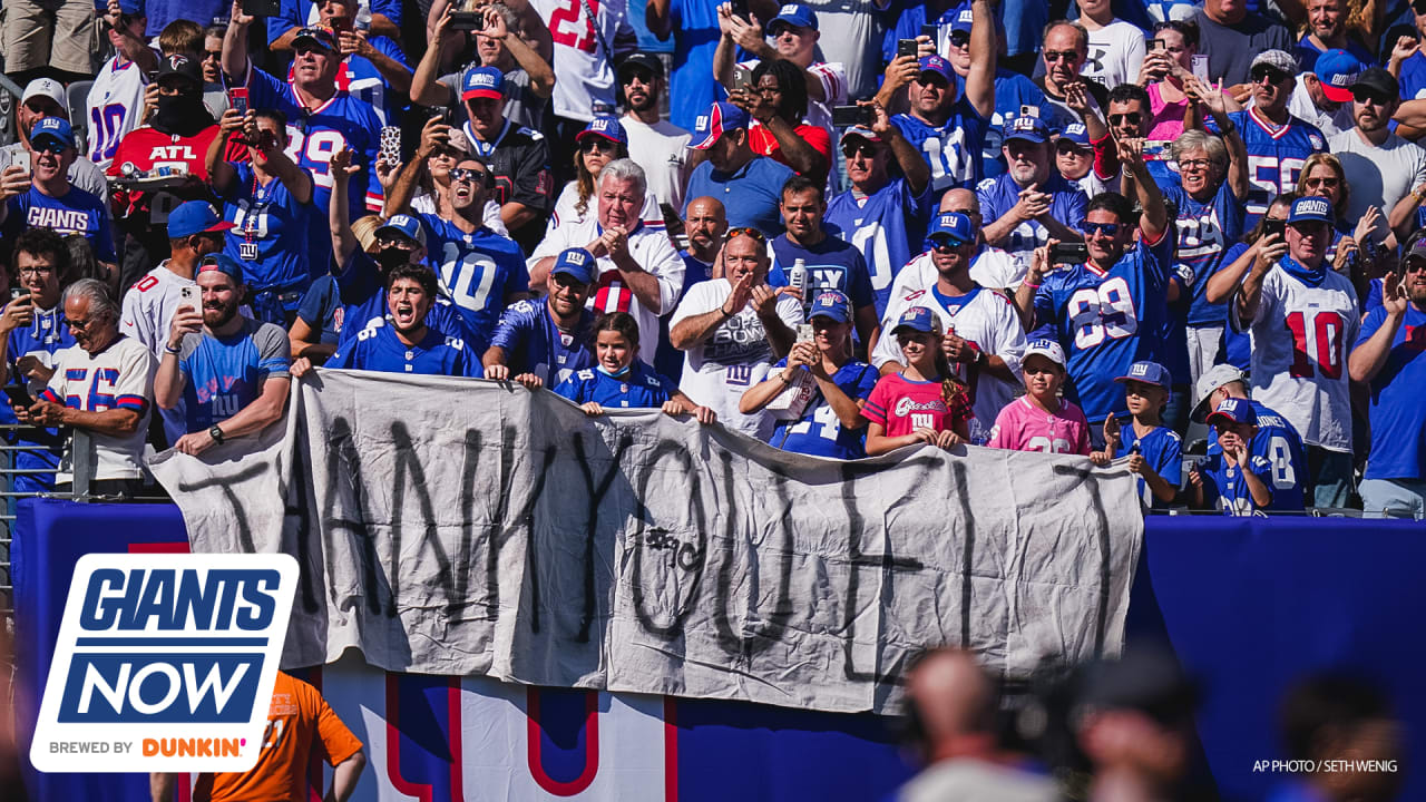 Giants retire Eli Manning's No. 10 jersey during halftime Ring of Honor  ceremony - Newsday