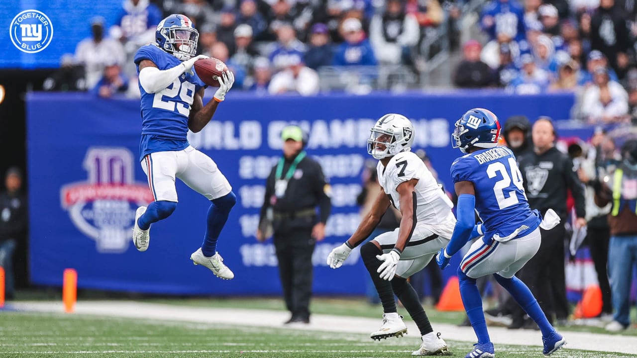 Xavier McKinney has 2 interceptions of Derek Carr, Giants edge Raiders