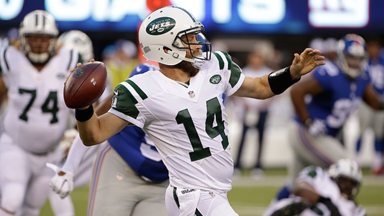 New York Jets wide receiver Jeremy Kerley (11) stretches prior to