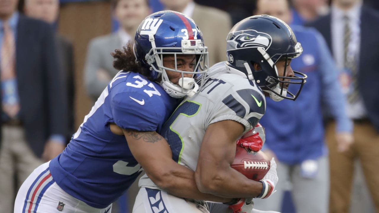 Dallas Cowboys strong safety Darian Thompson (23) waits for the