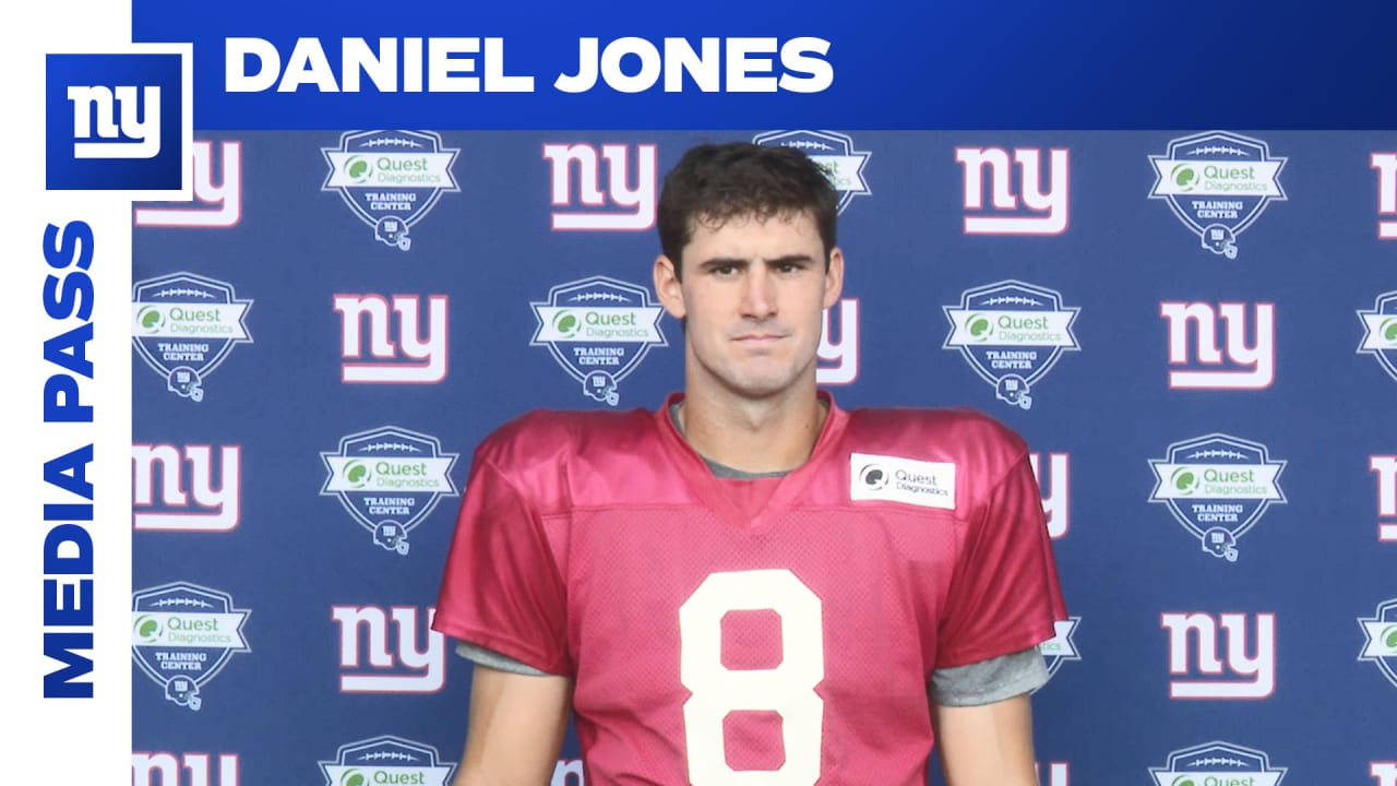 New York Giants' Daniel Jones, Eli Manning 'fiery under the covers'