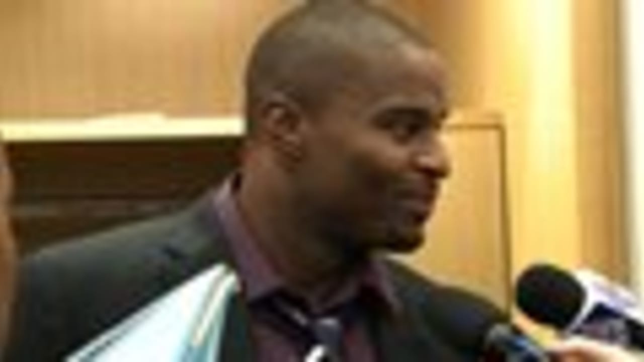 DE Osi Umenyiora - 11/30