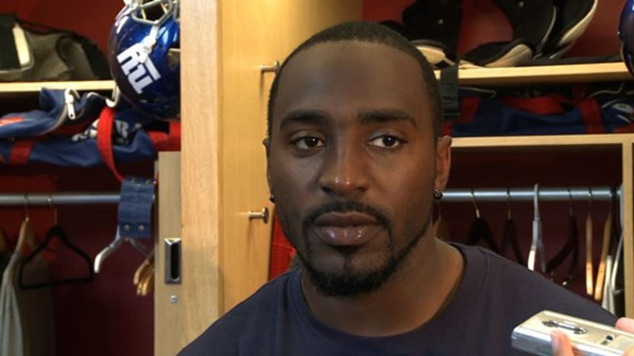 WR Hakeem Nicks looks past injury