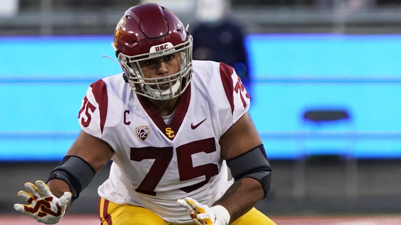 Photos: USC OL Alijah Vera-Tucker