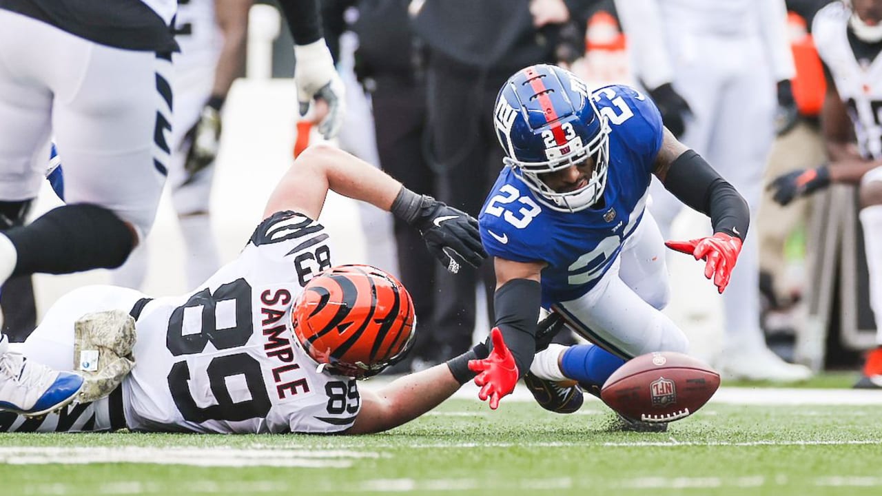 Cincinnati Bengals tight end Drew Sample (89) runs off the field