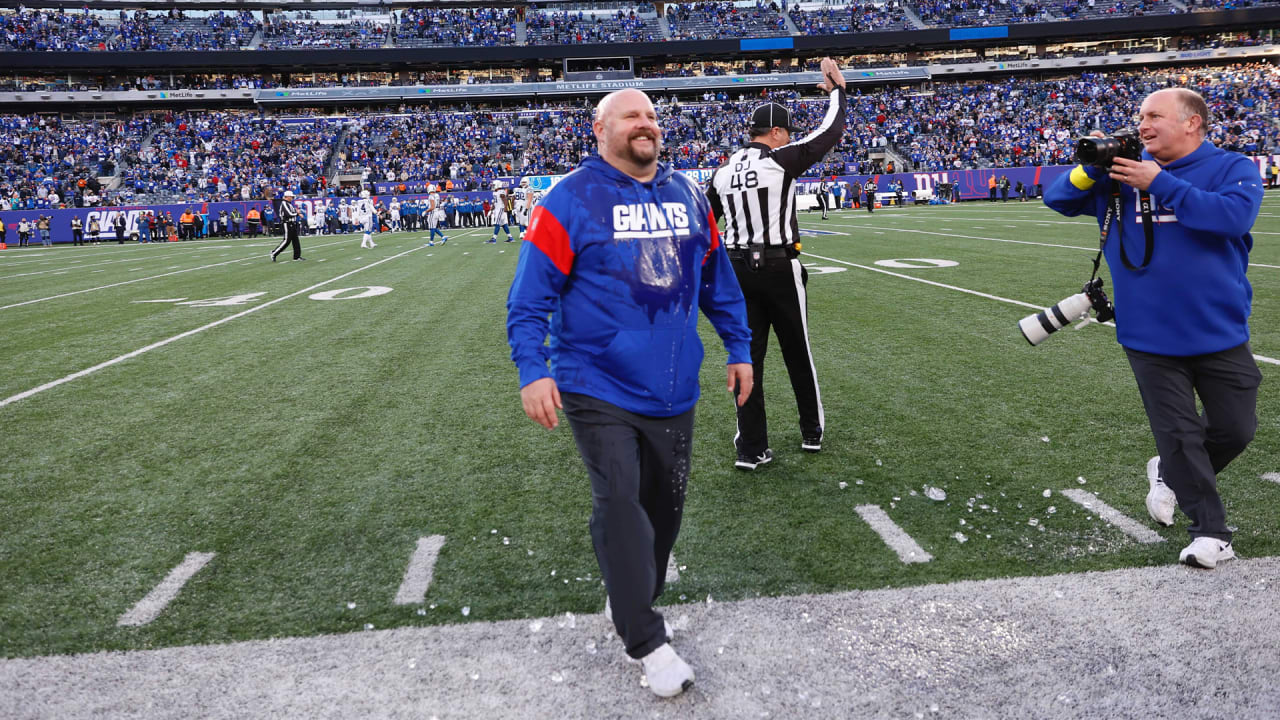 MUST-SEE: Richie James celebrates TD with backflip