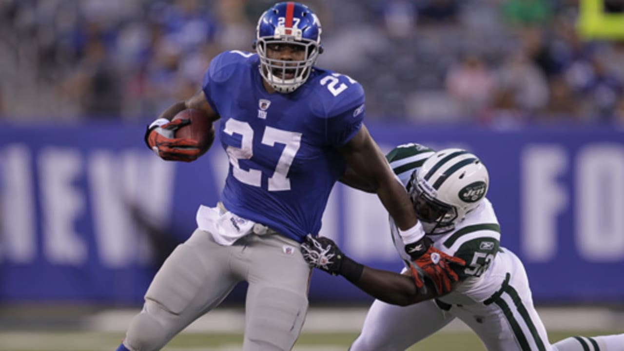 Ahmad Bradshaw says he's playing, his coach isn't so sure