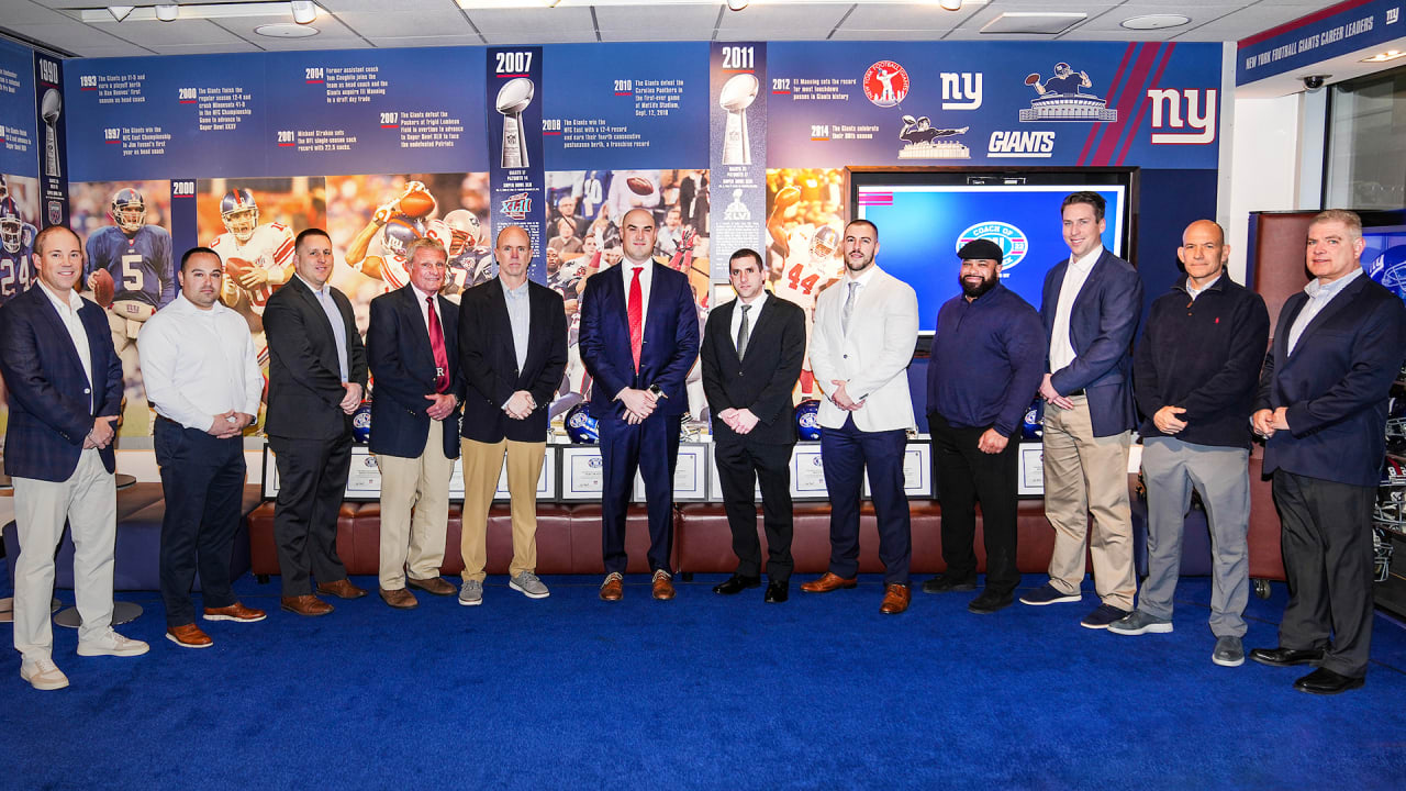 Giants host annual ‘Coach of the Week’ dinner