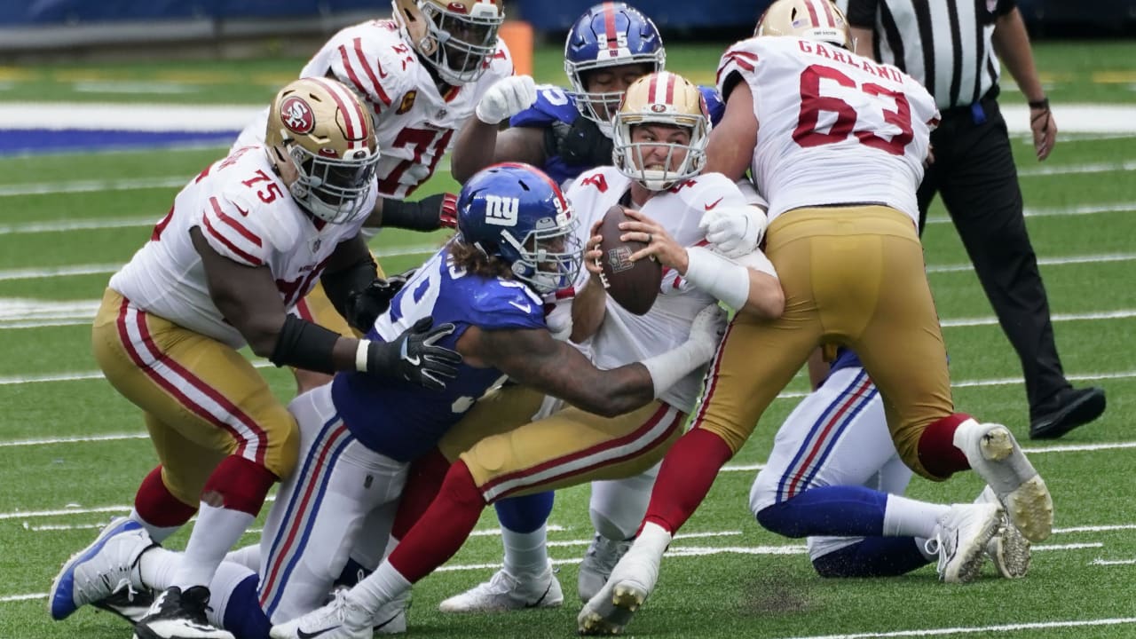 Daniel Jones: Face during Giants – 49ers looked worried, could be an NFL  meme