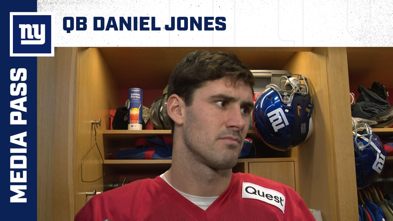 Bro is a better qb than daniel jones 💀#CapCut #nfl #funny #goofynfl #