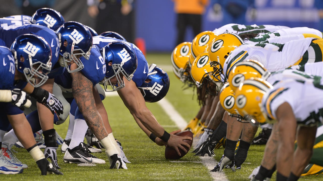 East Rutherford, New Jersey, USA. 23rd Dec, 2018. Green Bay Packers outside  linebacker Clay Matthews (52) during a NFL game between the Green Bay  Packers and the New York Jets at MetLife