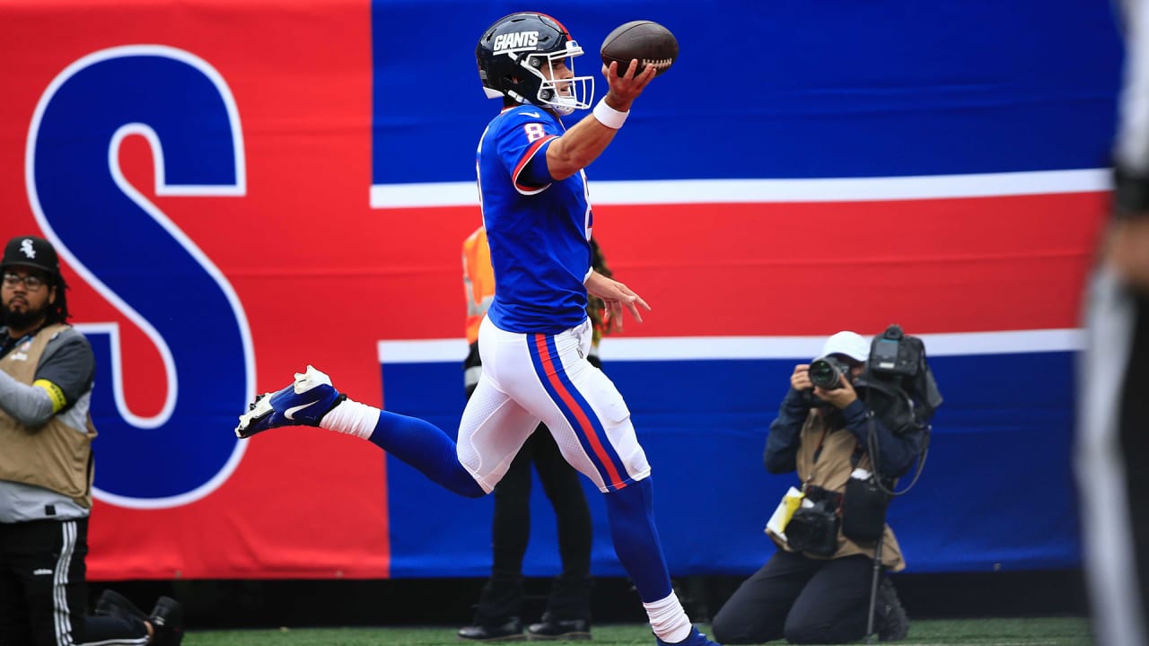 Daniel Jones runs 21 yards for TD Giants vs. Bears Highlights