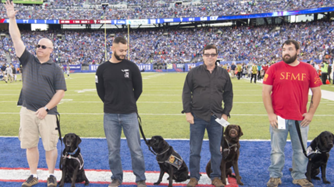 NY Giants Visit NY Vets, VA Bronx Health Care