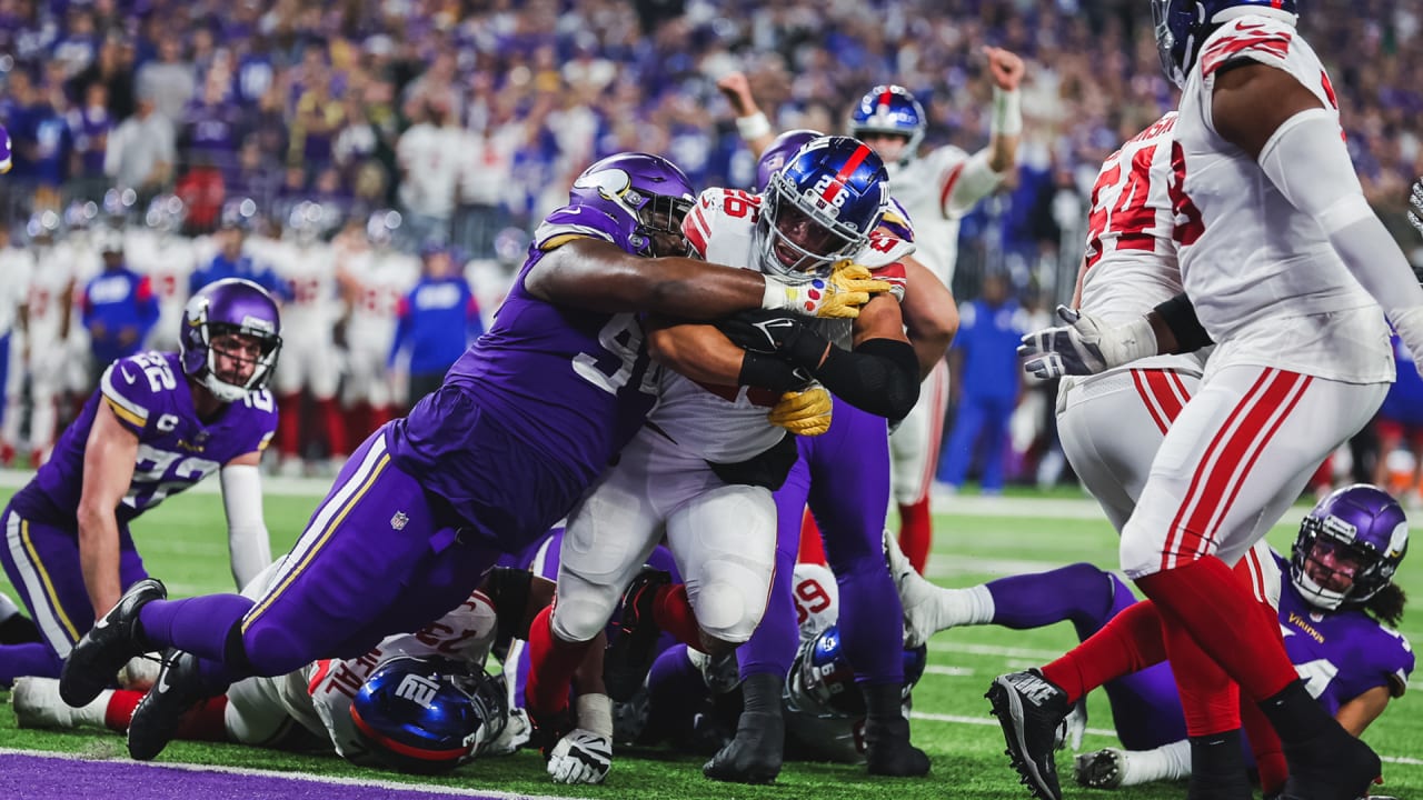 Saquon Barkley dives for a touchdown