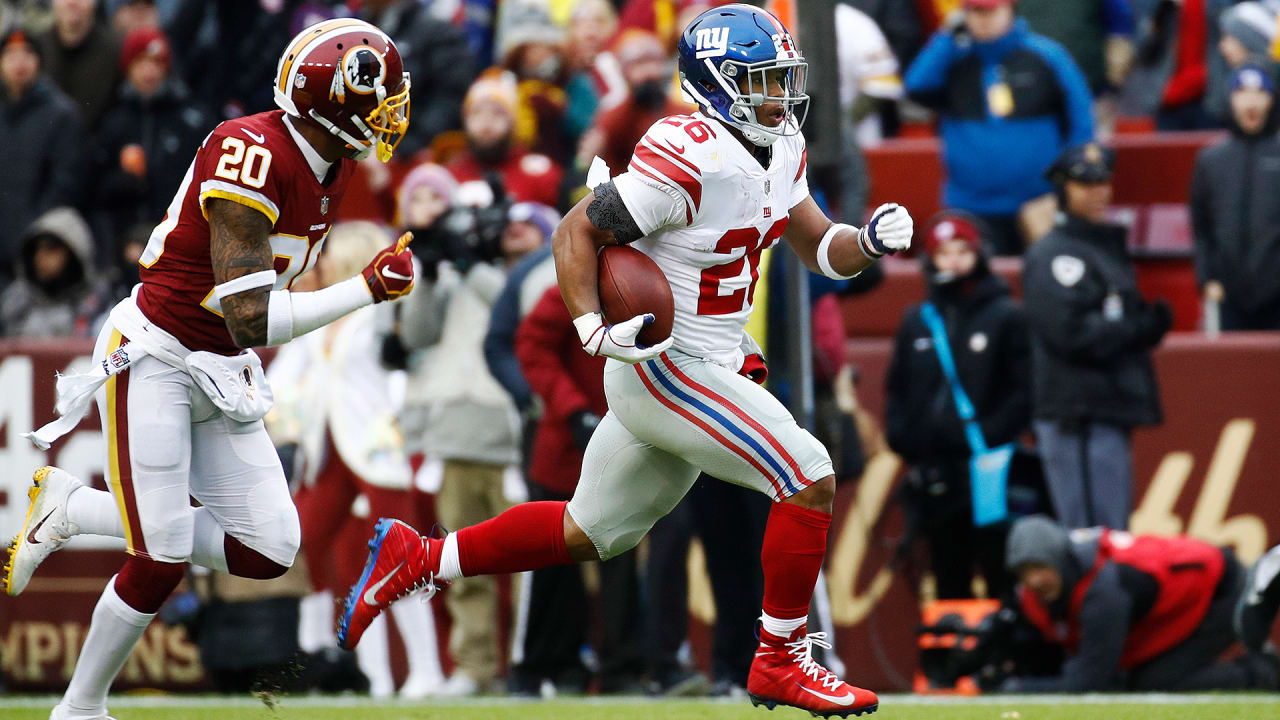 Saquon Barkley dives for a touchdown