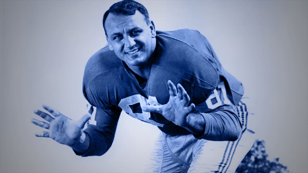 Closeup of New York Giants Andy Robustelli on sidelines with News Photo  - Getty Images