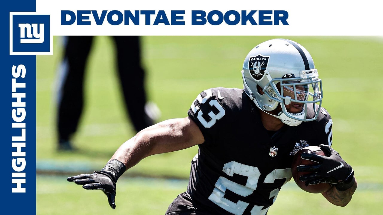 Devontae Booker's career day sparks Giants' win over Raiders