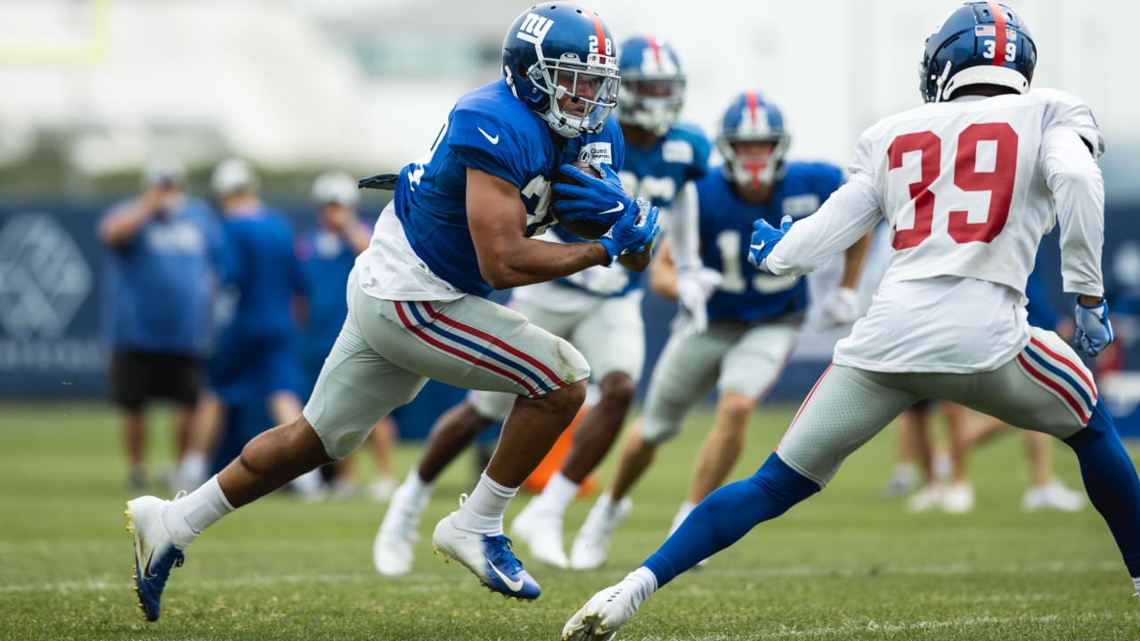 Devontae Booker takes 1st-team reps while Saquon Barkley rehabs