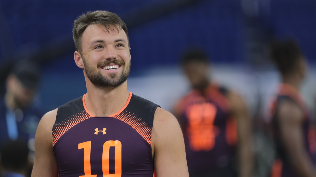 Jacksonville Jaguars QB Gardner Minshew addresses media, calls